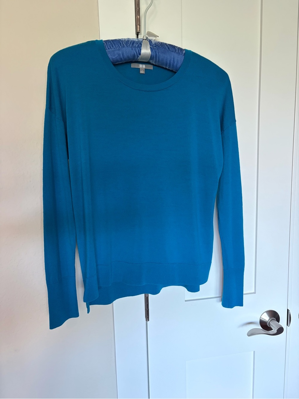 Uniqlo Teal Crewneck Sweater